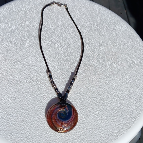 Multi Colored glass pendant beaded necklace - Picture 4 of 6